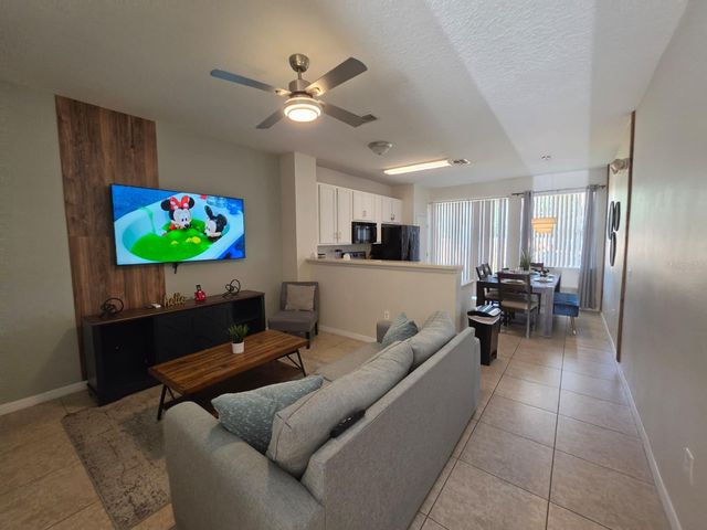 5520 PARADISE CAY CIRCLE, Kissimmee, FL 34746