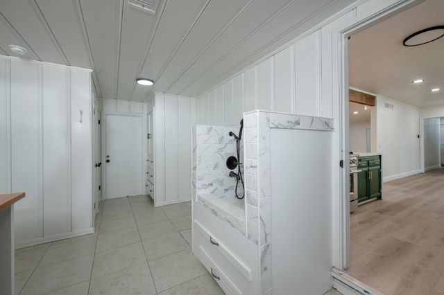 705 E Alamos, Fresno, CA 93704