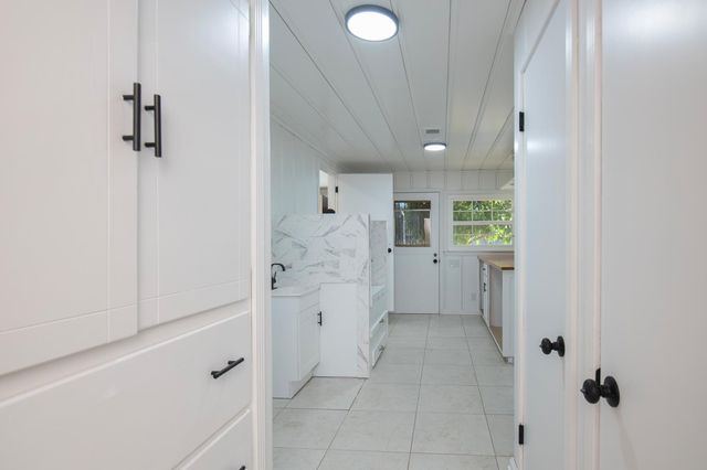 705 E Alamos, Fresno, CA 93704