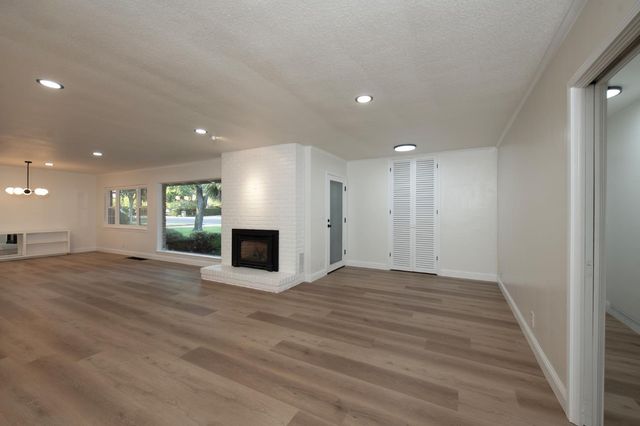 705 E Alamos, Fresno, CA 93704