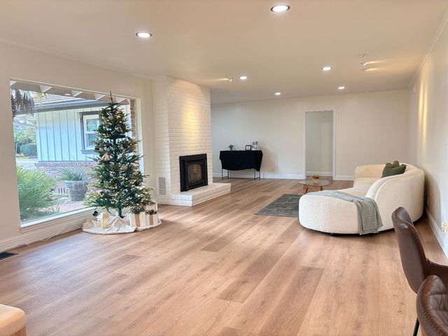 705 E Alamos, Fresno, CA 93704