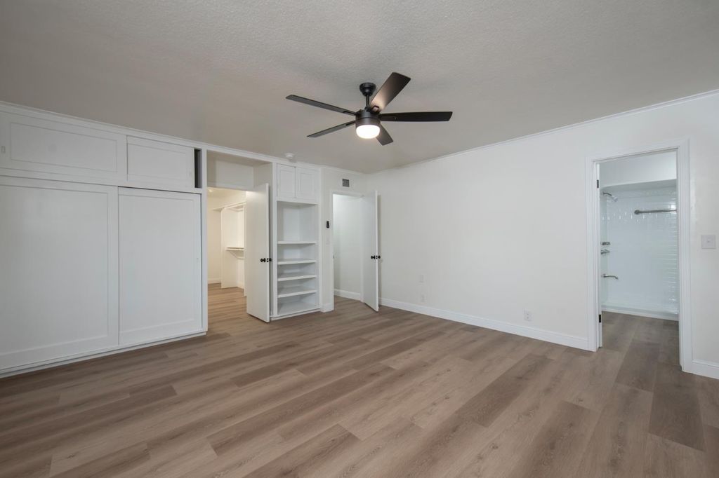 Image 25 of property listing at 705 E Alamos, Fresno, CA 93704