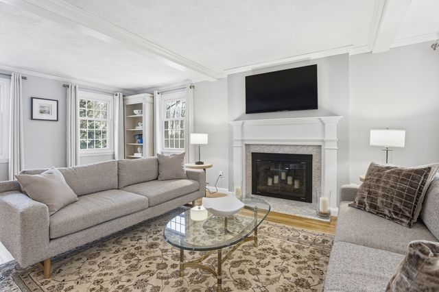 16 Heywood Road, Westford, MA 01886