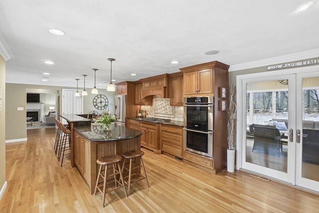 16 Heywood Road, Westford, MA 01886