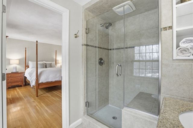 16 Heywood Road, Westford, MA 01886