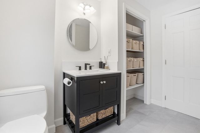 16 Heywood Road, Westford, MA 01886