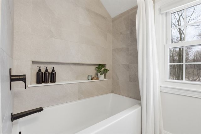 16 Heywood Road, Westford, MA 01886