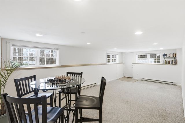 16 Heywood Road, Westford, MA 01886