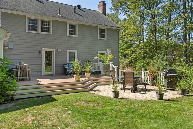 16 Heywood Road, Westford, MA 01886