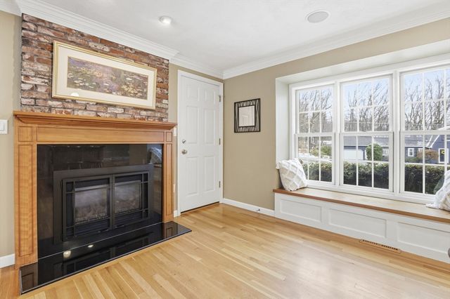 16 Heywood Road, Westford, MA 01886