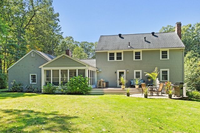16 Heywood Road, Westford, MA 01886