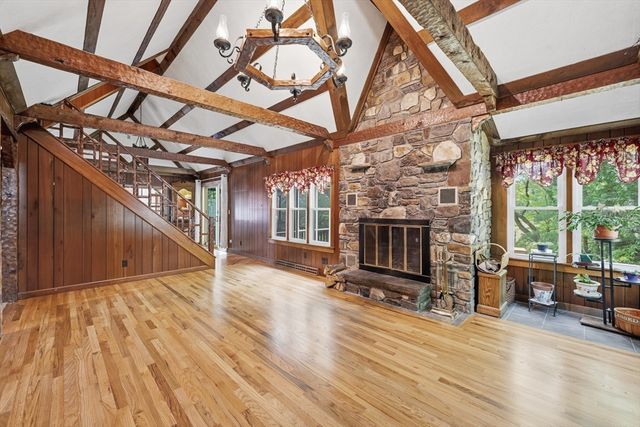 43 Flint Road, Tyngsborough, MA 01879