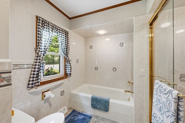 43 Flint Road, Tyngsborough, MA 01879