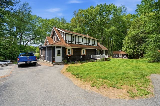 43 Flint Road, Tyngsborough, MA 01879