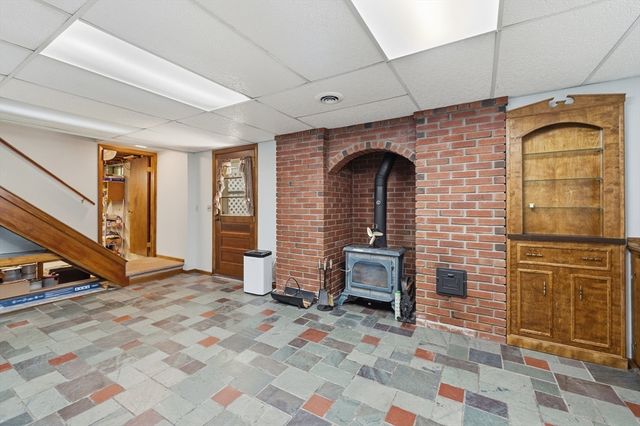 43 Flint Road, Tyngsborough, MA 01879
