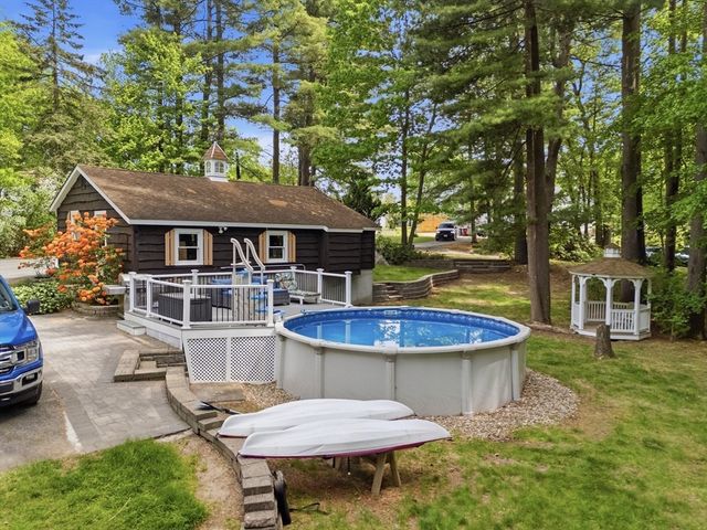 43 Flint Road, Tyngsborough, MA 01879