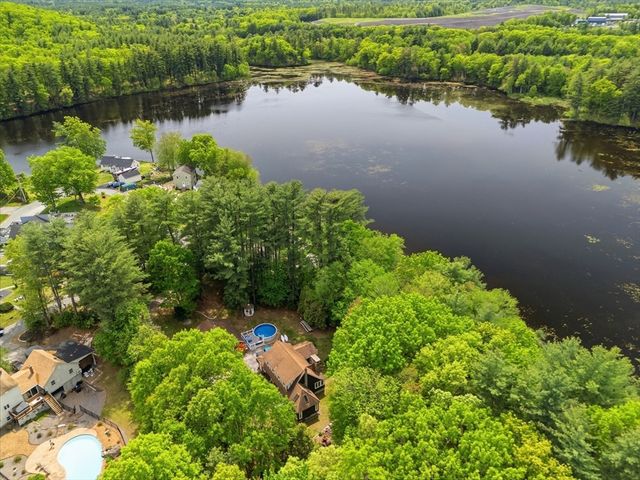 43 Flint Road, Tyngsborough, MA 01879