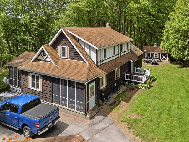 43 Flint Road, Tyngsborough, MA 01879