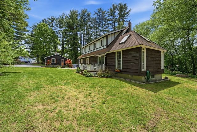 43 Flint Road, Tyngsborough, MA 01879