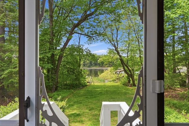 43 Flint Road, Tyngsborough, MA 01879