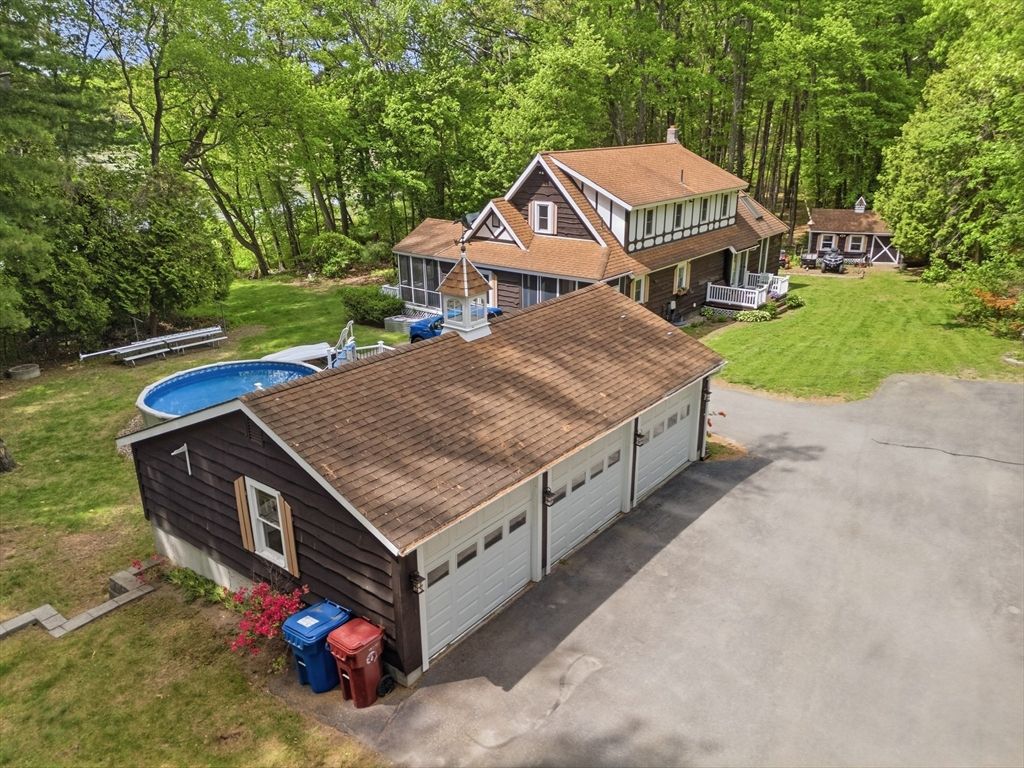 43 Flint Road, Tyngsborough, MA 01879