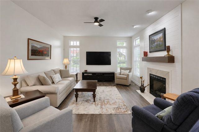 133 Hunter Drive, Cranberry Twp, PA 16066