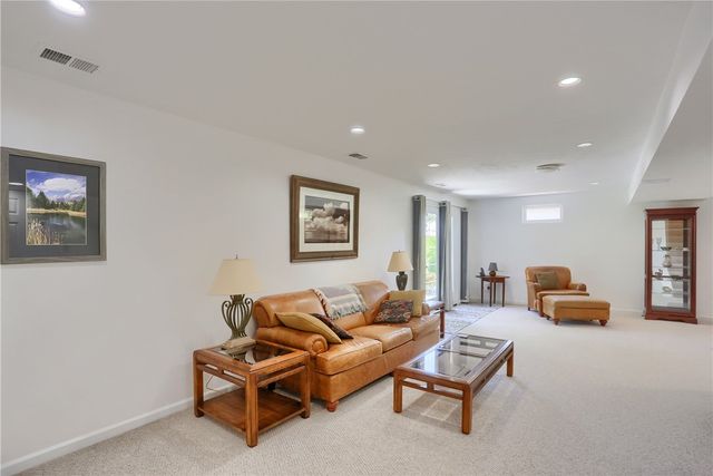 133 Hunter Drive, Cranberry Twp, PA 16066