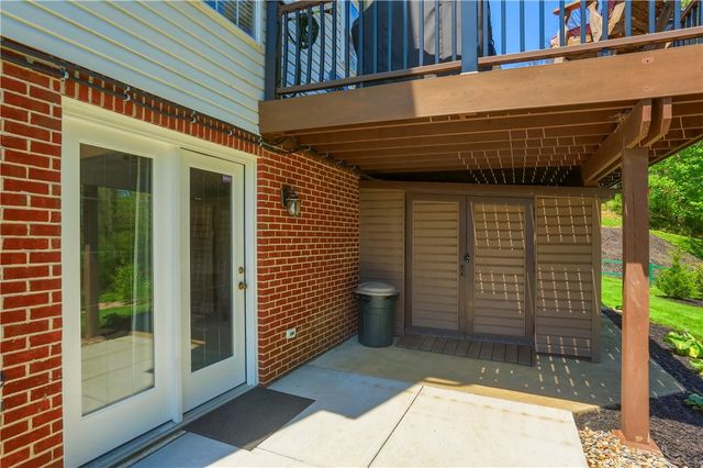 133 Hunter Drive, Cranberry Twp, PA 16066
