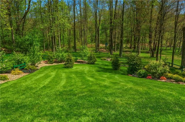 133 Hunter Drive, Cranberry Twp, PA 16066