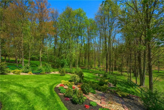 133 Hunter Drive, Cranberry Twp, PA 16066