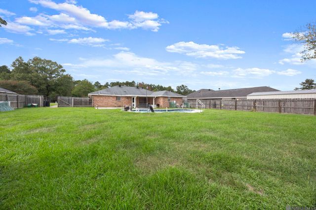 9944 Banway Dr, Central, LA 70739