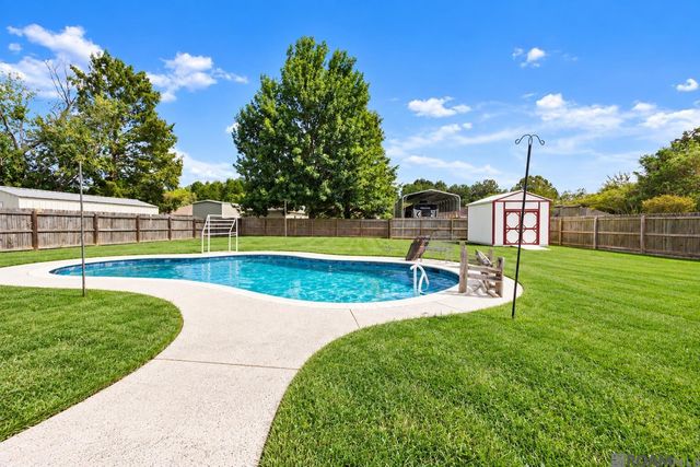 9944 Banway Dr, Central, LA 70739