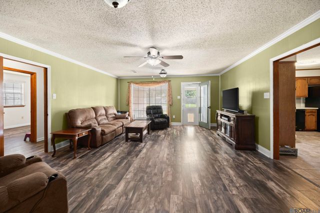 9944 Banway Dr, Central, LA 70739