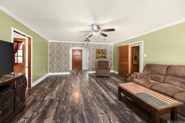 9944 Banway Dr, Central, LA 70739