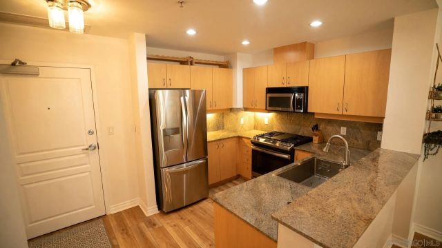 300 W Beech St, San Diego, CA 92101