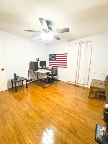 545 Quisenberry Ln, Hopkinsville, KY 42240