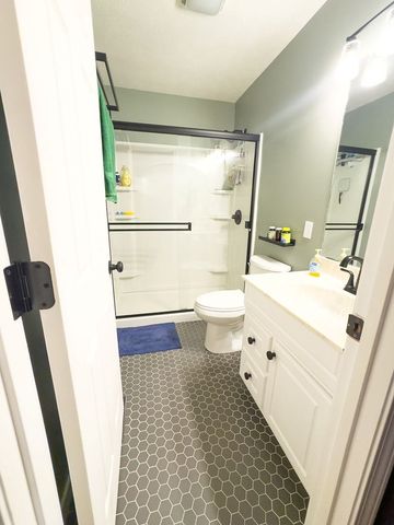 545 Quisenberry Ln, Hopkinsville, KY 42240