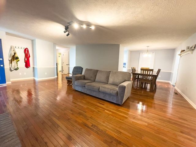 545 Quisenberry Ln, Hopkinsville, KY 42240