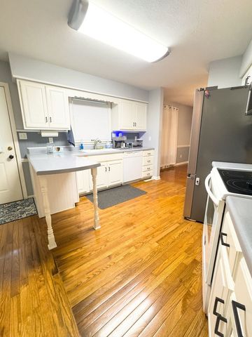 545 Quisenberry Ln, Hopkinsville, KY 42240