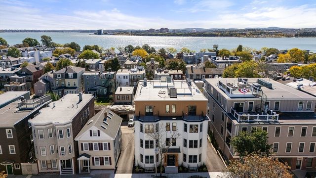 527 E Seventh Street 101, Boston, MA 02127