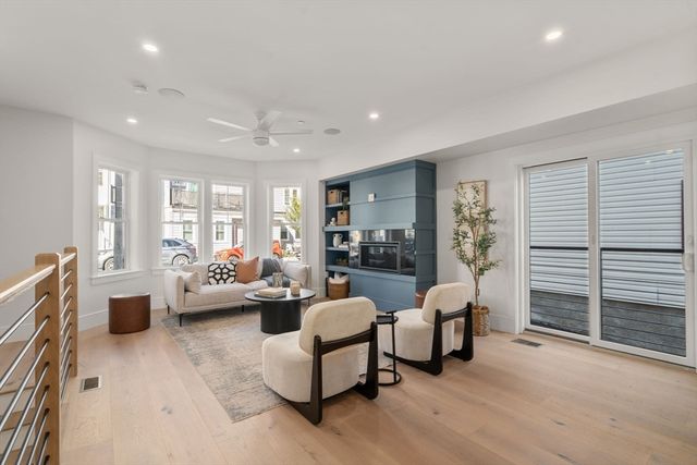 527 E Seventh Street 101, Boston, MA 02127