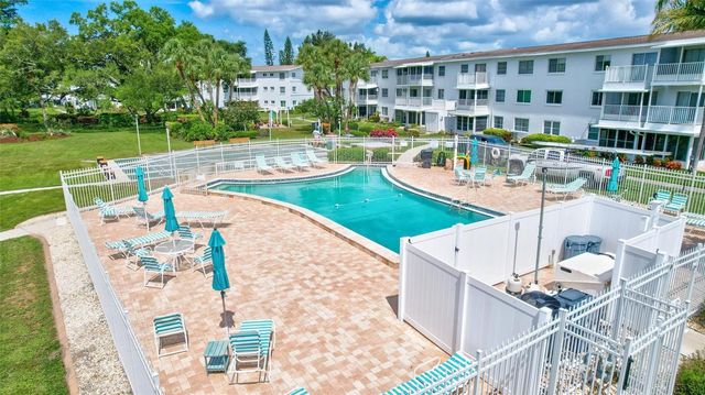 2217 SUNSET DRIVE E27, Bradenton, FL 34207