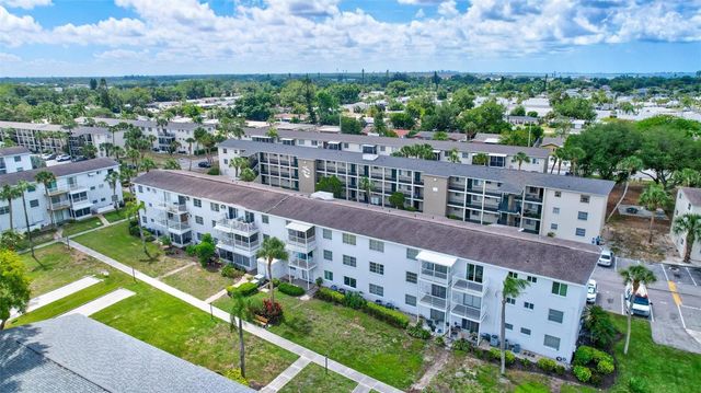2217 SUNSET DRIVE E27, Bradenton, FL 34207