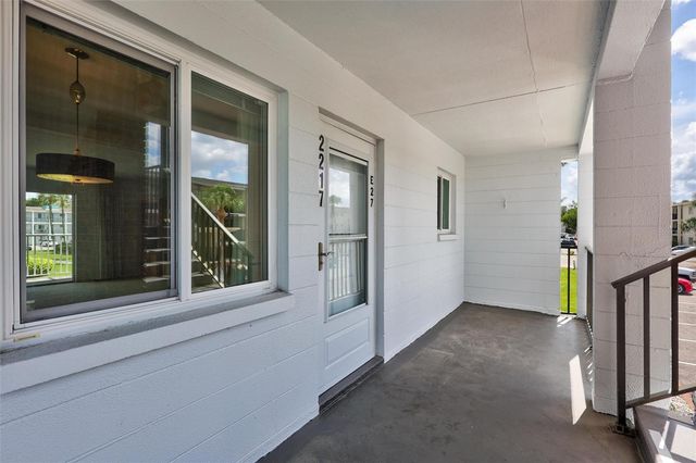 2217 SUNSET DRIVE E27, Bradenton, FL 34207