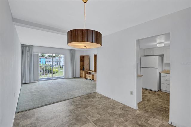 2217 SUNSET DRIVE E27, Bradenton, FL 34207
