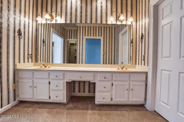 7170 Country Oaks Drive, Southaven, MS 38672