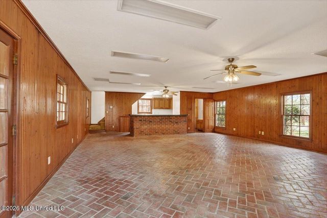 7170 Country Oaks Drive, Southaven, MS 38672