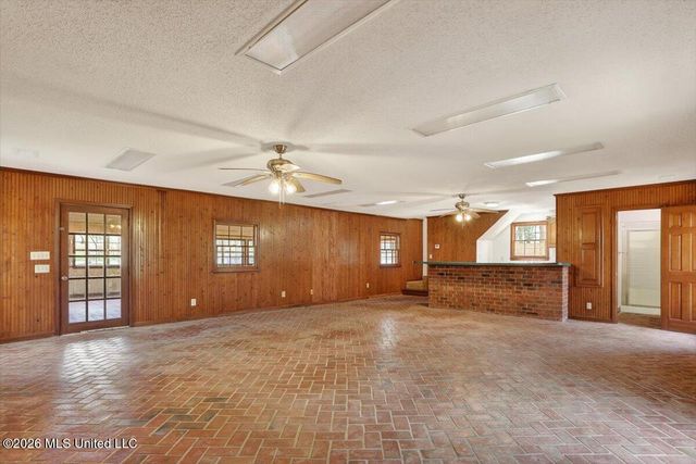 7170 Country Oaks Drive, Southaven, MS 38672