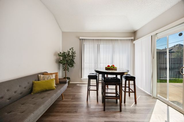 1106 Alameda Drive, Carrollton, TX 75007