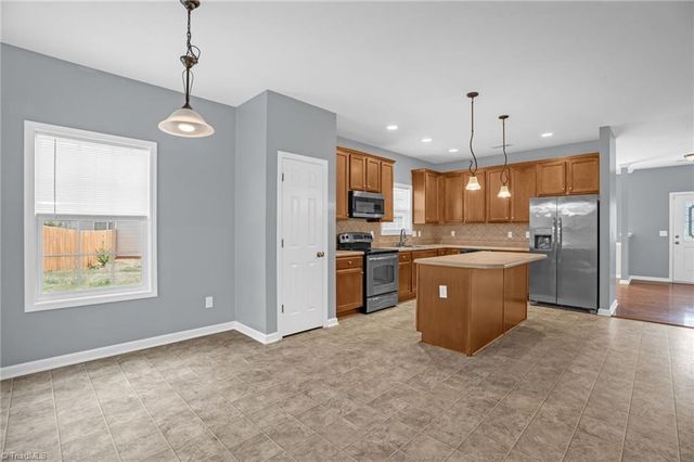 187 Tyler View Court, Burlington, NC 27215